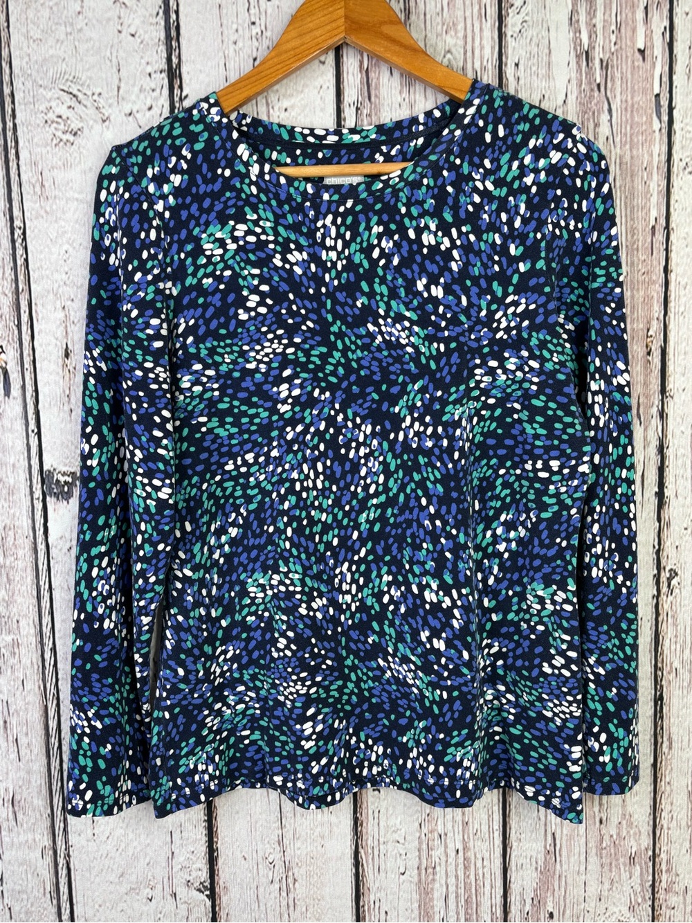 Chico’s Medium Long Sleeve Blue
Scattered Dot Print Long Sleeve Shirt Rayon